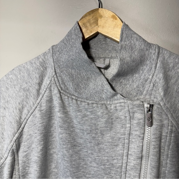 Lululemon Back To It Wrap Heathered Vapor Size Medium - Picture 9 of 15